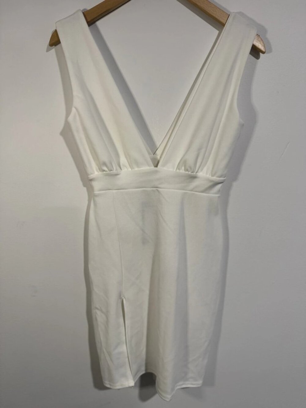 Nasty Gal Women's White Plunge Sleeveless Mini Dress Sz 4 NWT